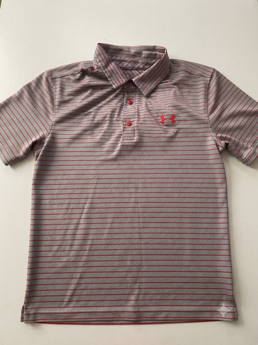 Under Armour Gray & Red Striped HeatGear Polo Shirt (Men's Medium)